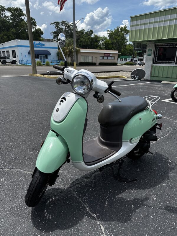 2022 Light Green ScootStar Honeystar (Ref# 3841)