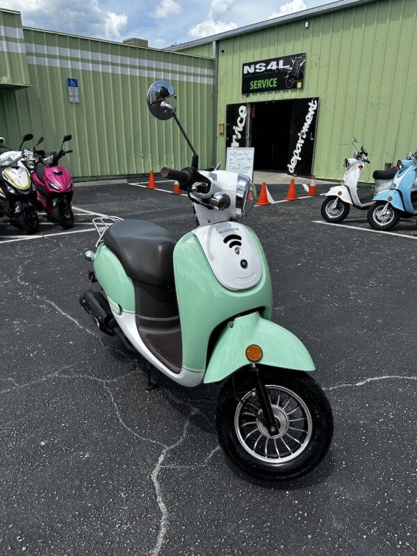 2022 Light Green ScootStar Honeystar (Ref# 3841) - Image 5
