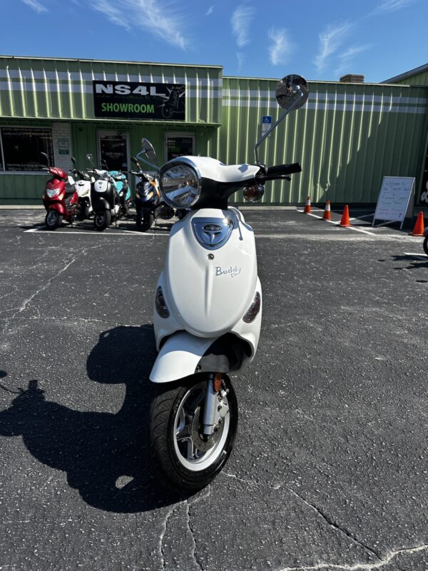 2023 White Genuine Buddy (Ref# 3864) - Image 4