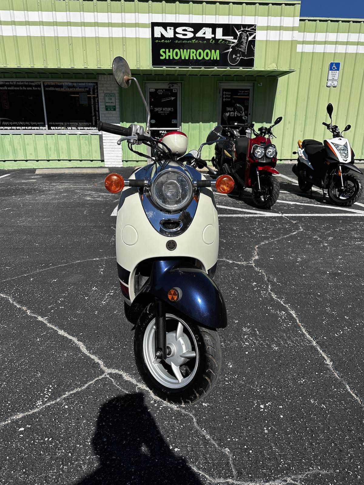 2014 Red White and Blue Yamaha Vino (Ref# 2852) - Image 4