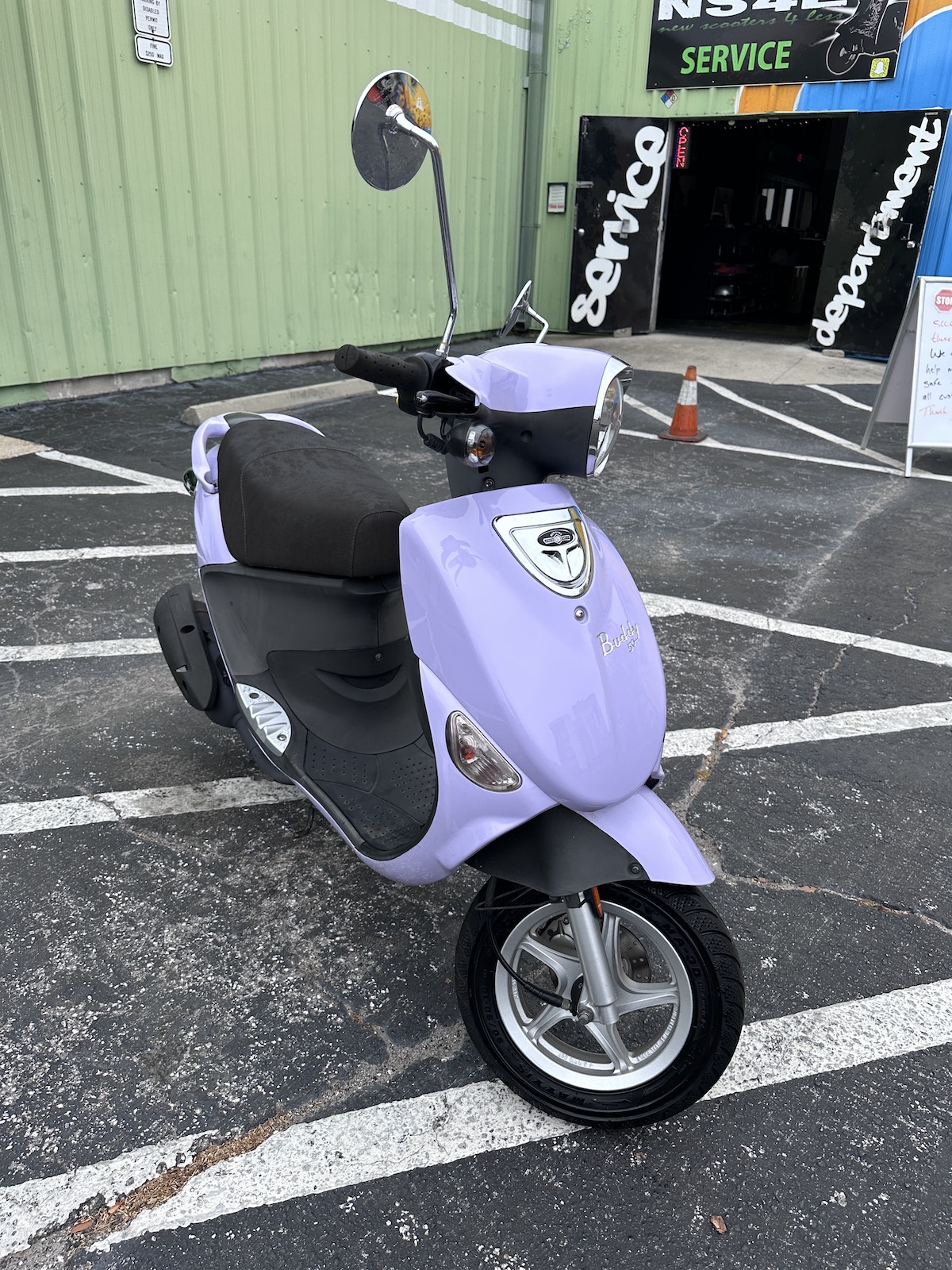2022 Lavender Genuine Buddy Scooter (Ref# 2916) - LOW MILEAGE - Image 4