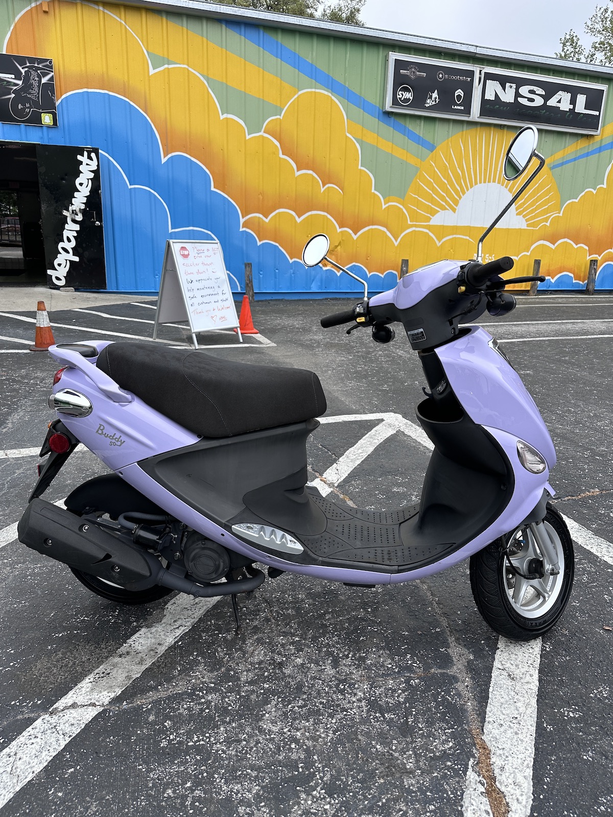 2022 Lavender Genuine Buddy Scooter (Ref# 2916) - LOW MILEAGE - Image 5