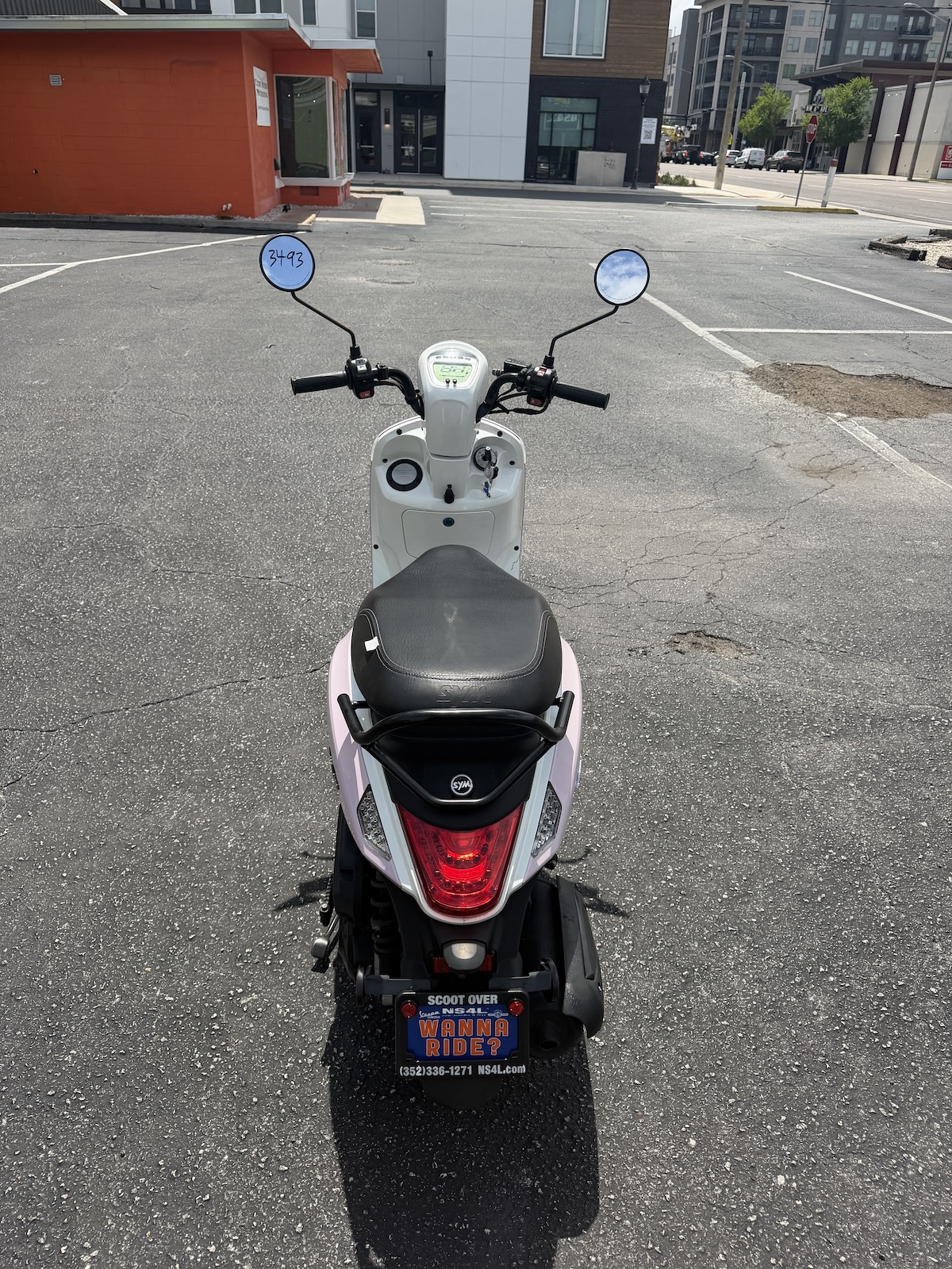 2022 Pink Sym Mio Scooter (Ref# 3493) - Image 7