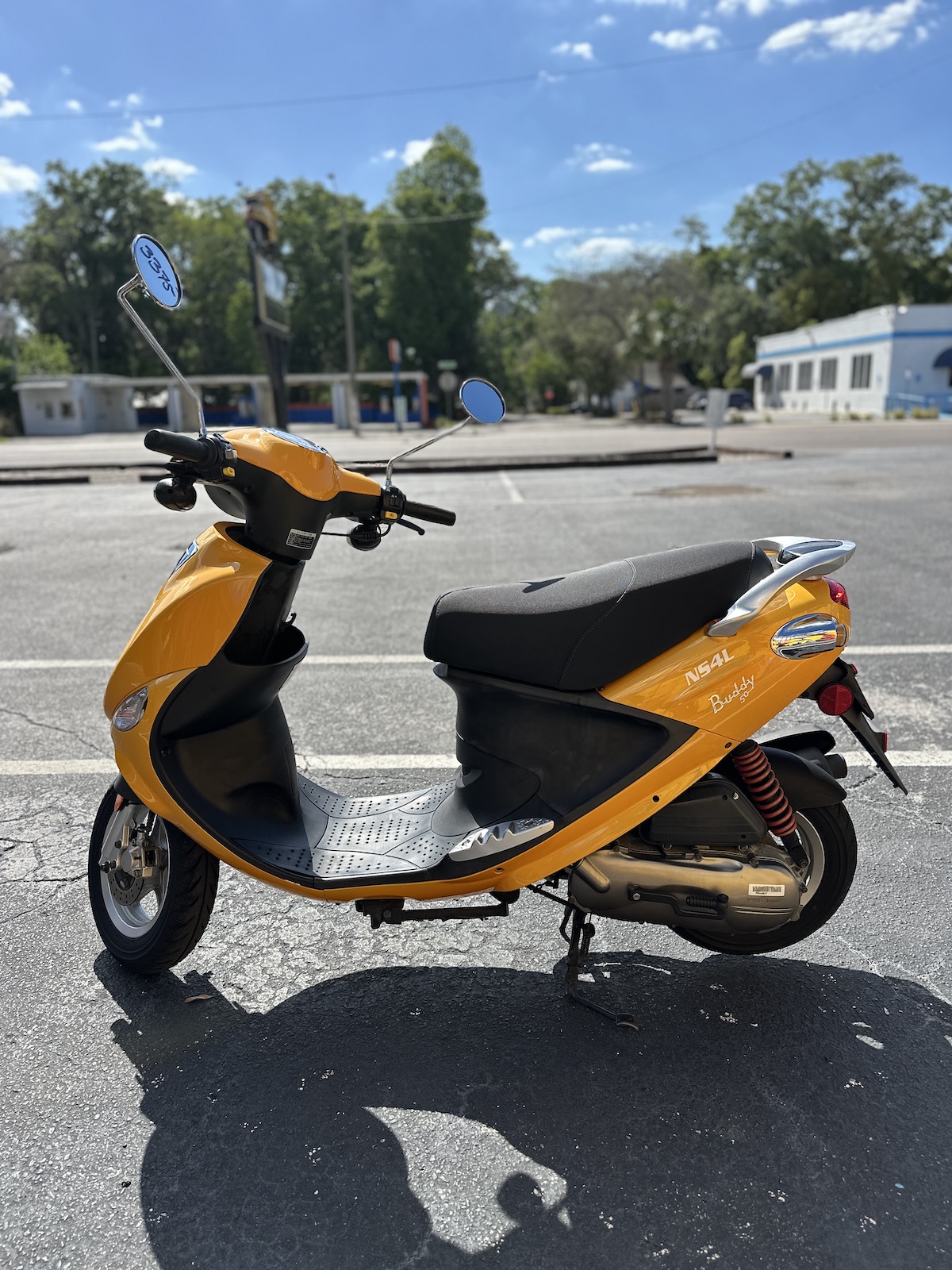 2023 Tangerine Genuine Buddy Scooter (Ref# 3375) - Image 4