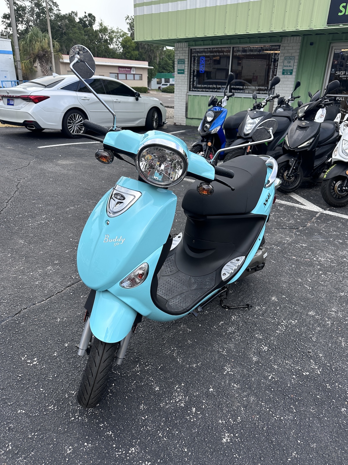2024 Turquoise Genuine Buddy Scooter (Ref# 5134) - LOW MILEAGE - 1 YEAR WARRANTY INCLUDED!