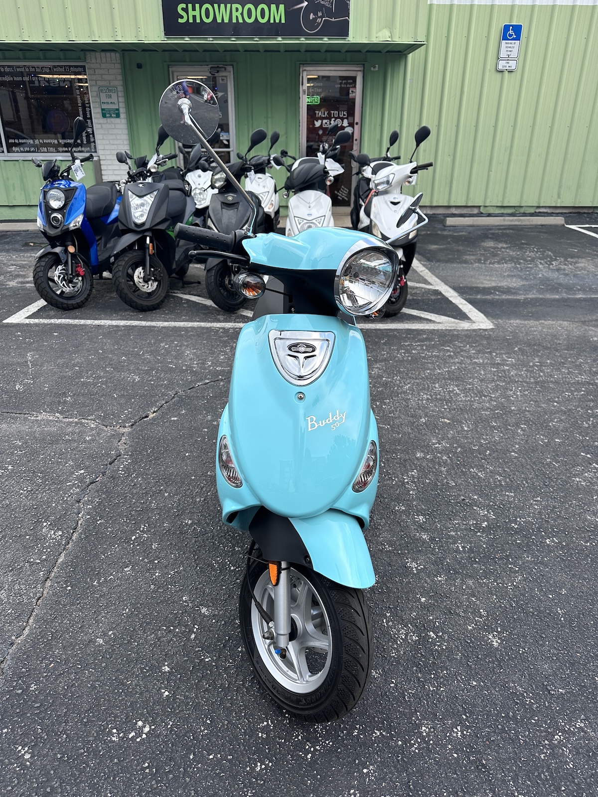 2024 Turquoise Genuine Buddy Scooter (Ref# 5134) - LOW MILEAGE - 1 YEAR WARRANTY INCLUDED! - Image 4