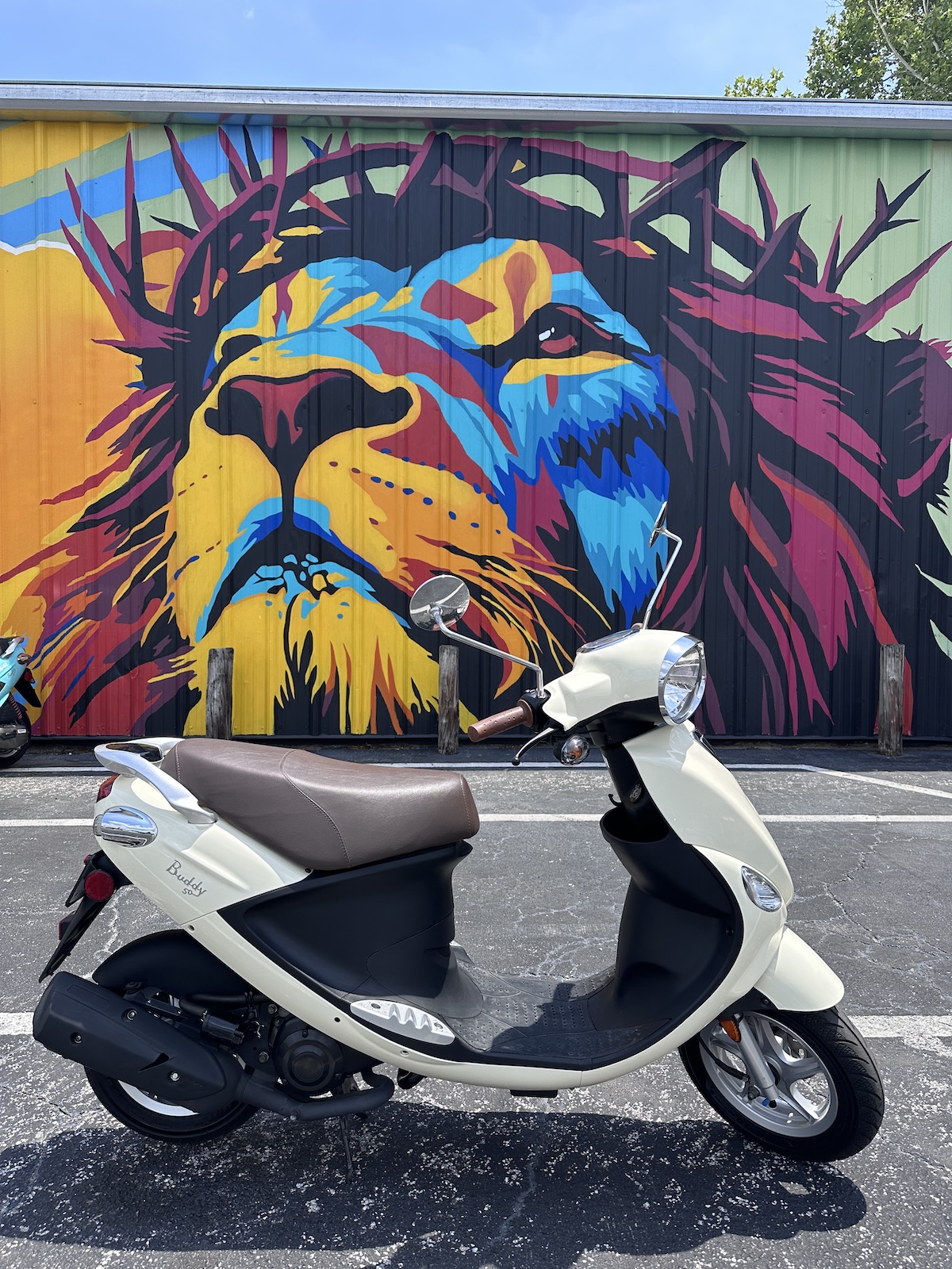 2024 Vanilla Genuine Buddy Scooter (Ref# 5386) - LIKE NEW - 1 YEAR WARRANTY INCLUDED