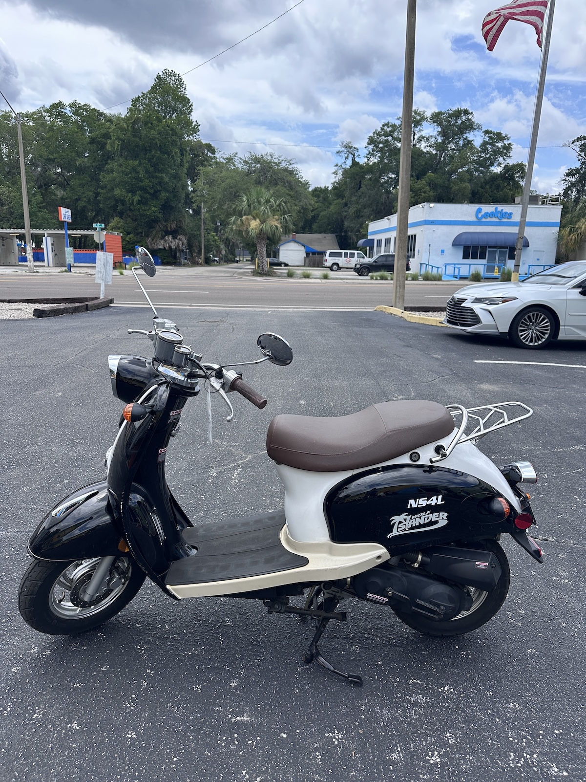 2022 Black Wolf Islander Scooter (Ref# 9909) - Image 2