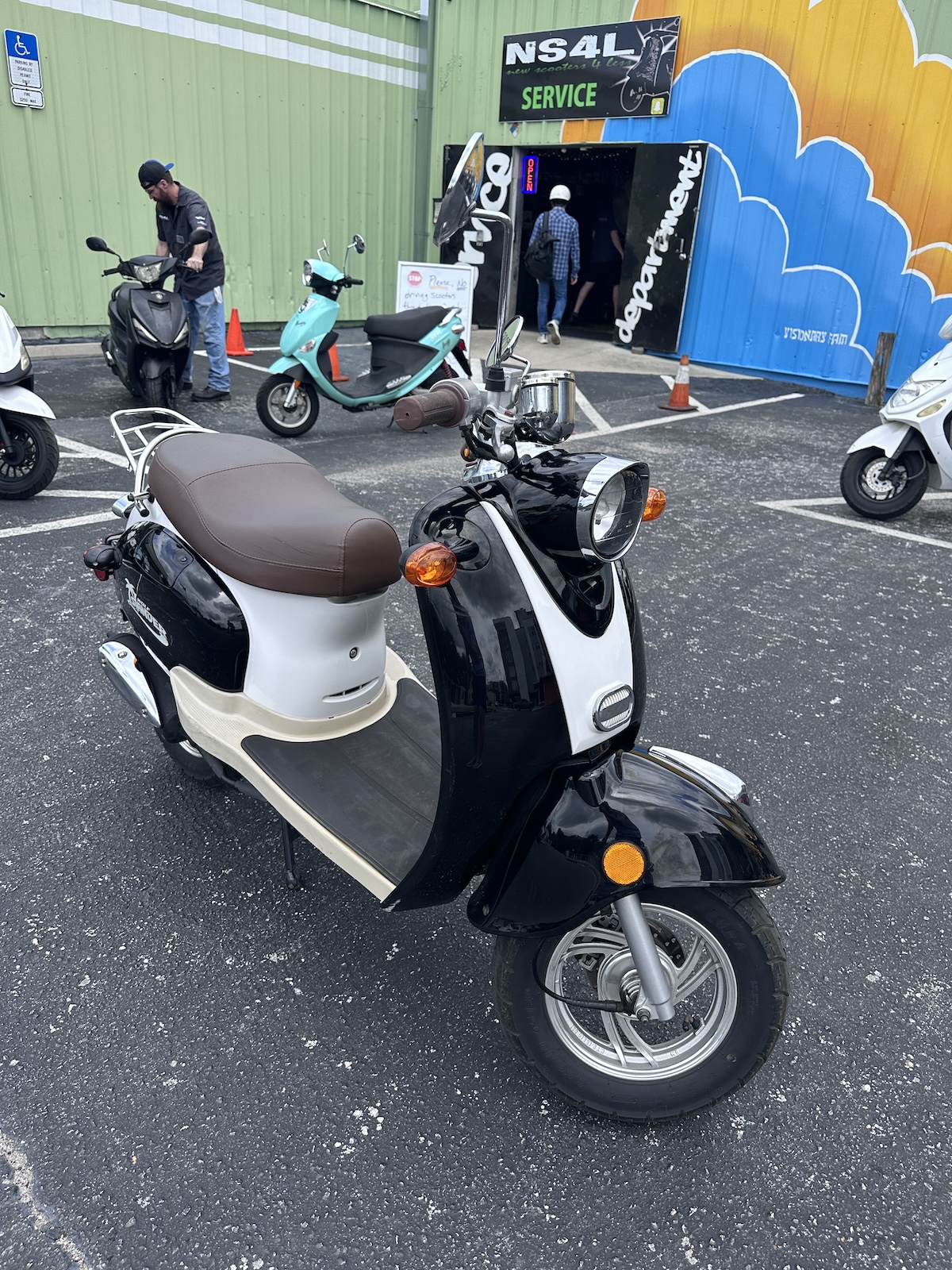 2022 Black Wolf Islander Scooter (Ref# 9909) - Image 5