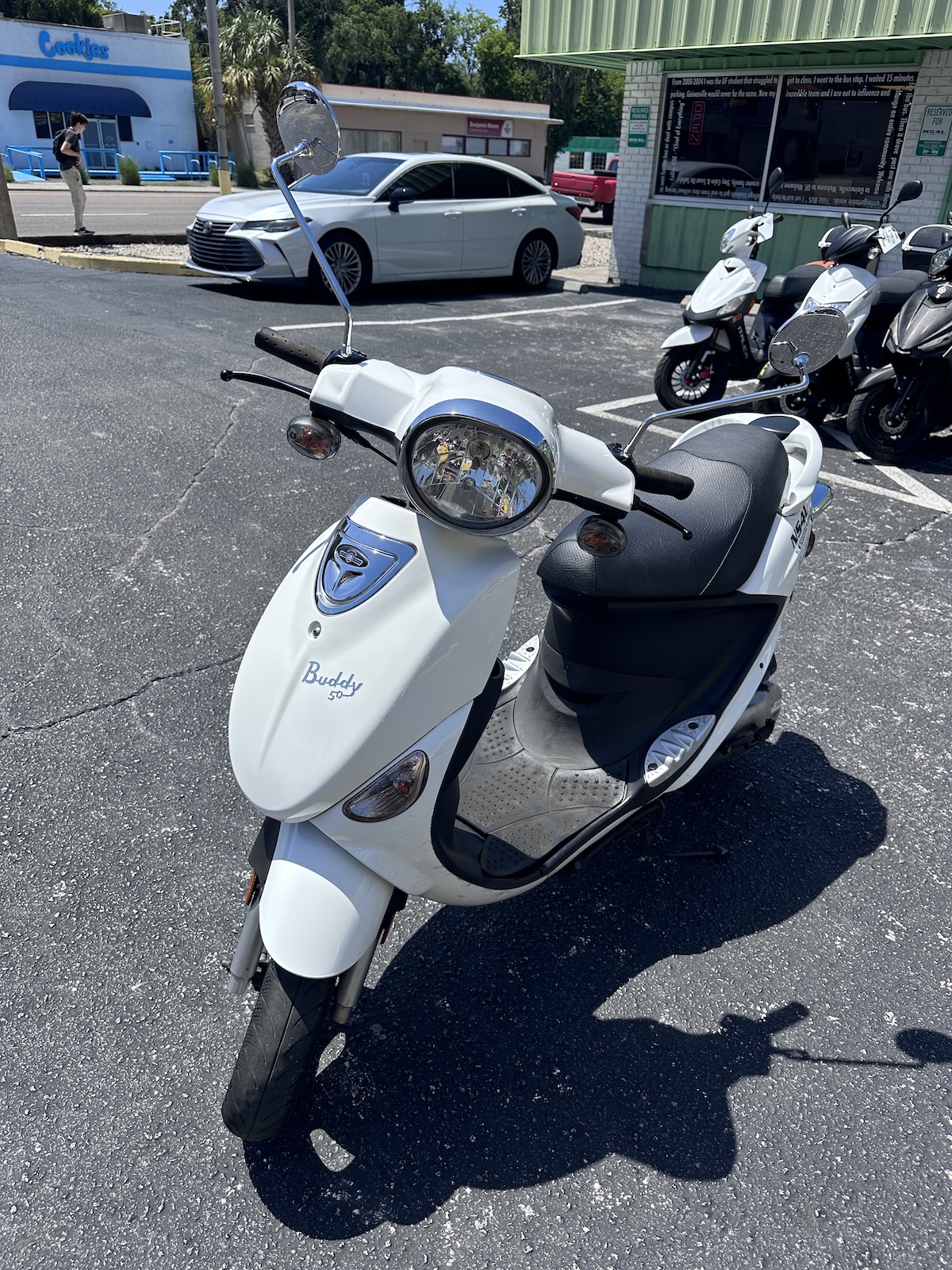 2018 White Genuine Buddy Scooter (Ref# 3237)