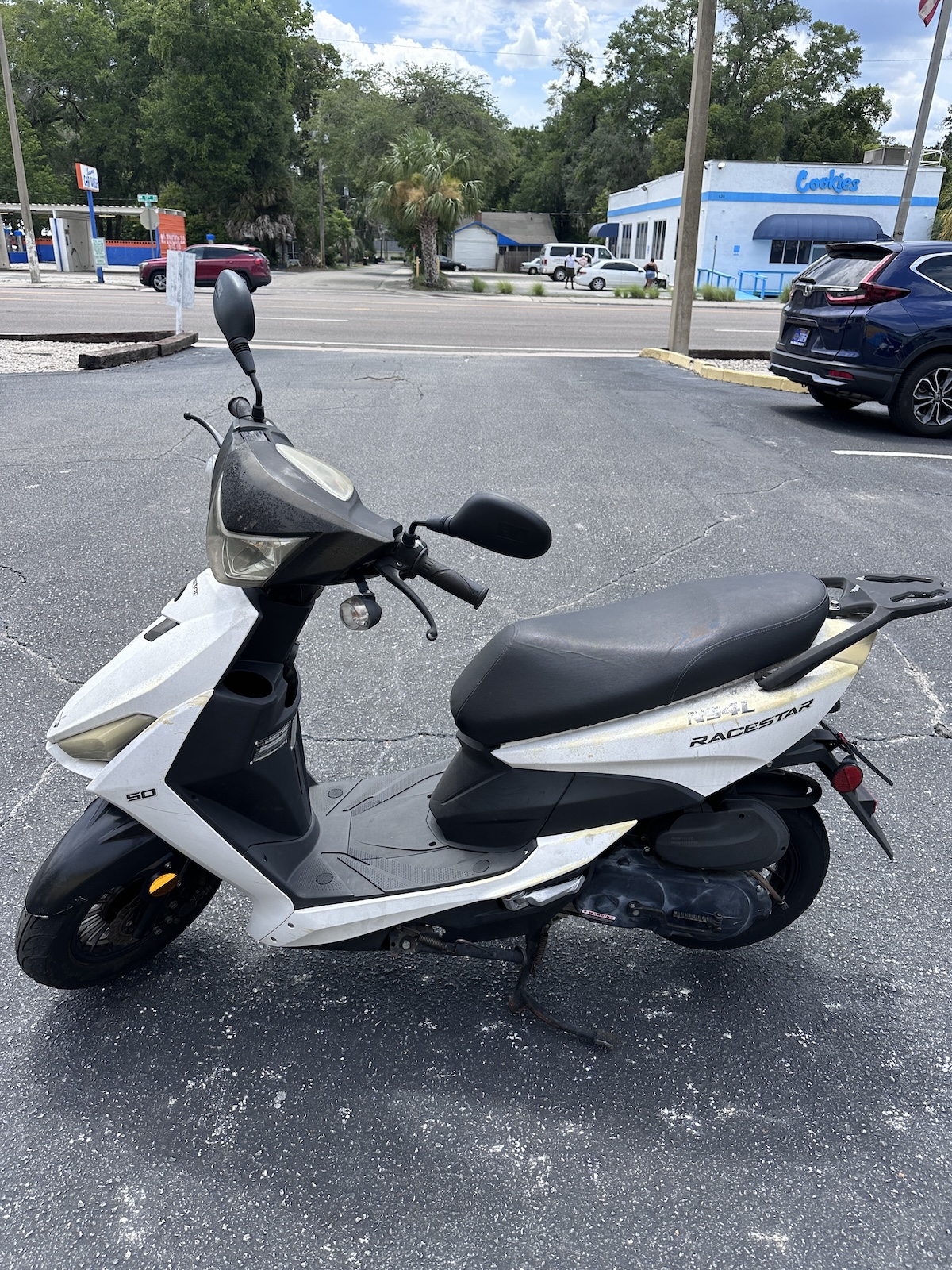 2019 White Scootstar Racestar Scooter (Ref# 9467) - Image 2