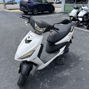 2019 White Scootstar Racestar Scooter (Ref# 9467)