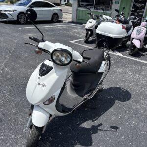 2018 White Genuine Buddy Scooter w/ Top Case (Ref# 3238)