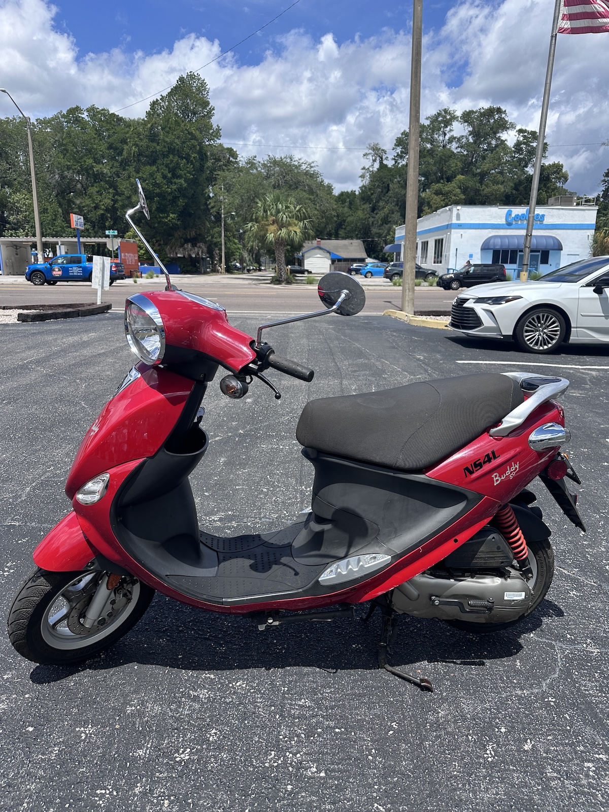 2023 Red Genuine Buddy Scooter (Ref# 4083) - Image 2