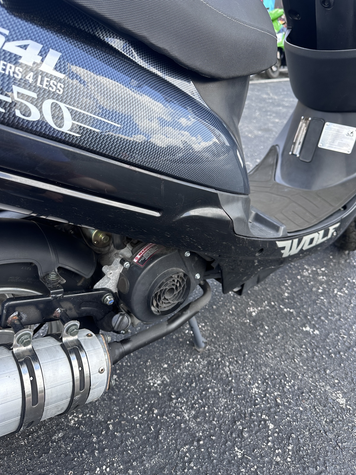 2023 LIMITED EDITION Custom Carbon Fiber / Black Wolf RX-50 Scooter (Ref# 2316) - LOW MILEAGE - Image 9