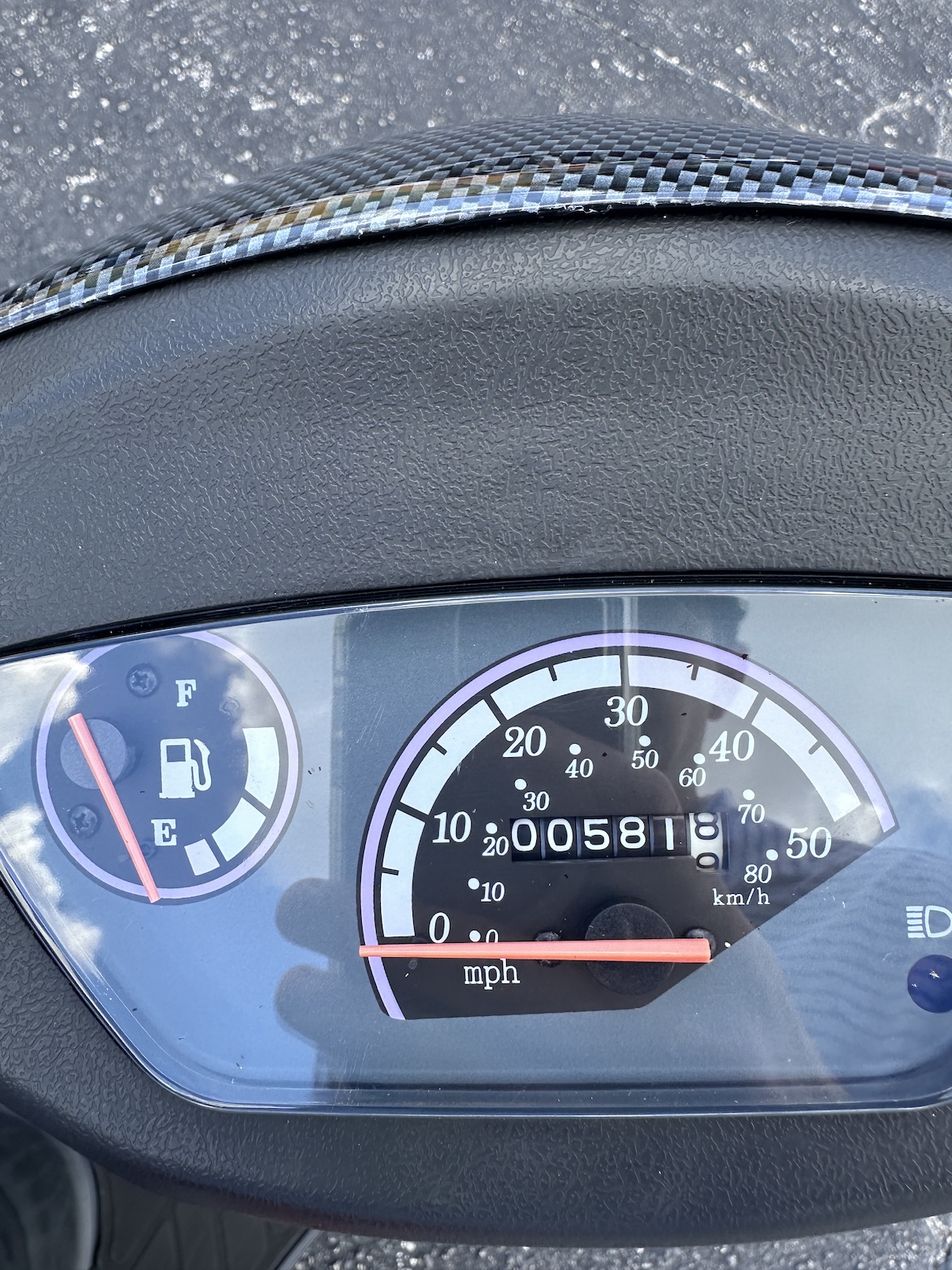 2023 LIMITED EDITION Custom Carbon Fiber / Black Wolf RX-50 Scooter (Ref# 2316) - LOW MILEAGE - Image 10