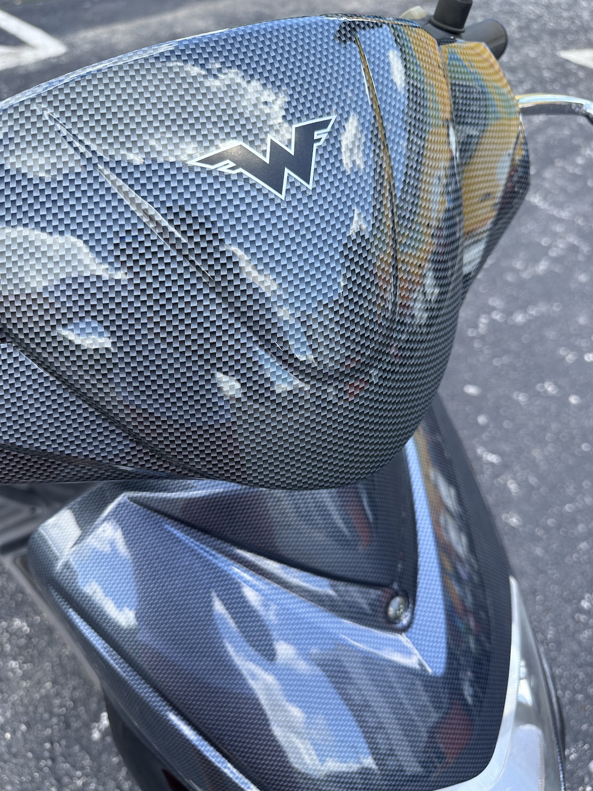 2023 LIMITED EDITION Custom Carbon Fiber / Black Wolf RX-50 Scooter (Ref# 2316) - LOW MILEAGE - Image 11