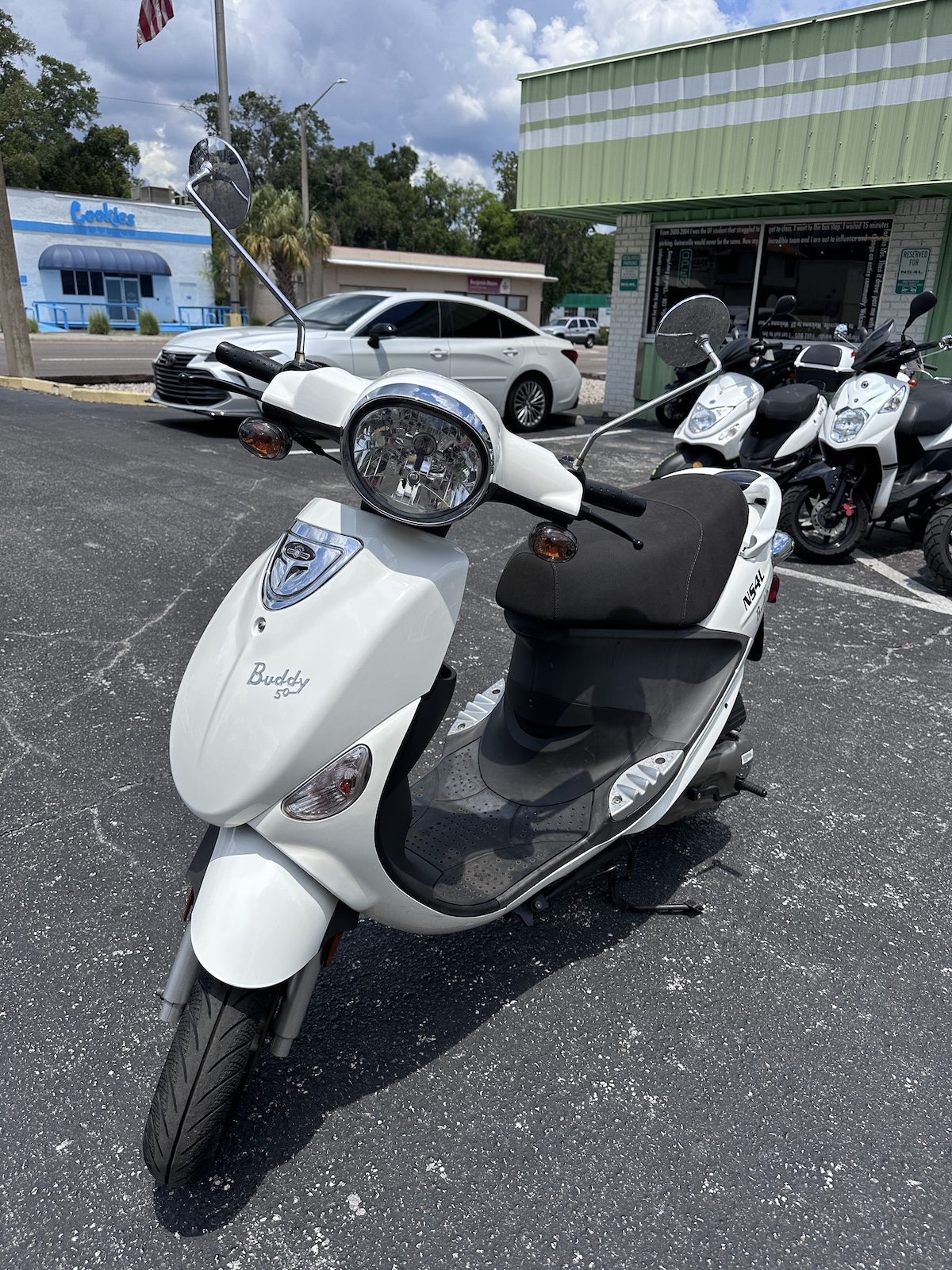 2023 White Genuine Buddy Scooter (Ref# 3887)