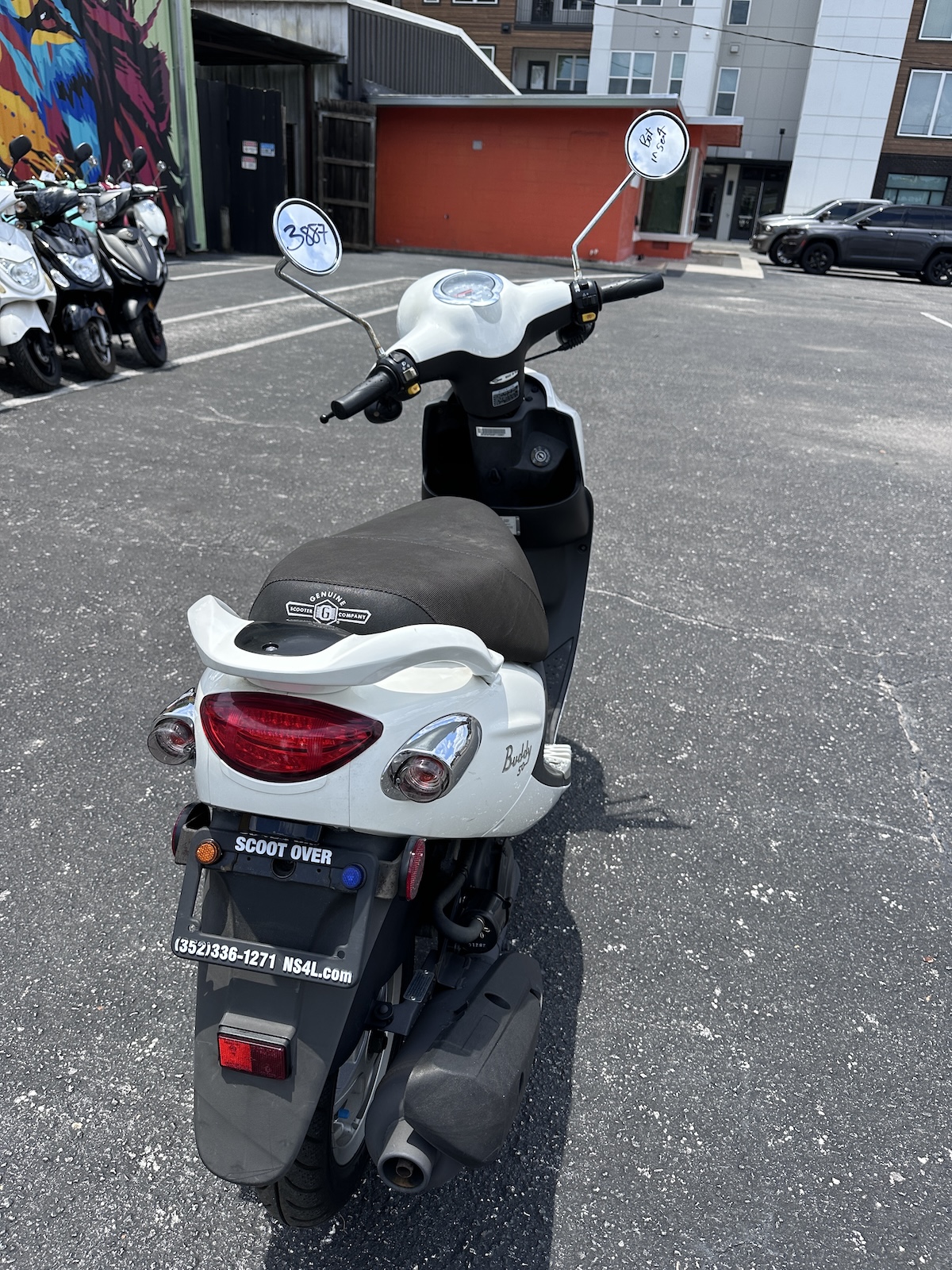 2023 White Genuine Buddy Scooter (Ref# 3887) - Image 7