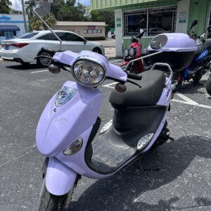 2022 Lavender Genuine Buddy Scooter with Top Case! (Ref# 1849)