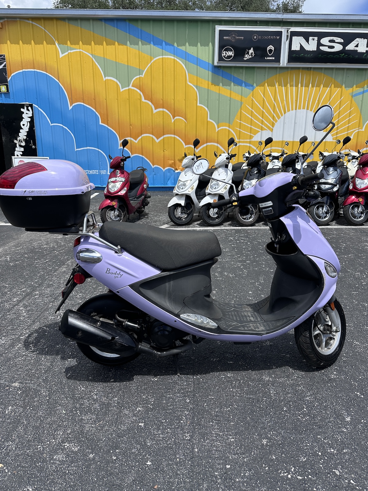 2022 Lavender Genuine Buddy Scooter with Top Case! (Ref# 1849) - Image 6