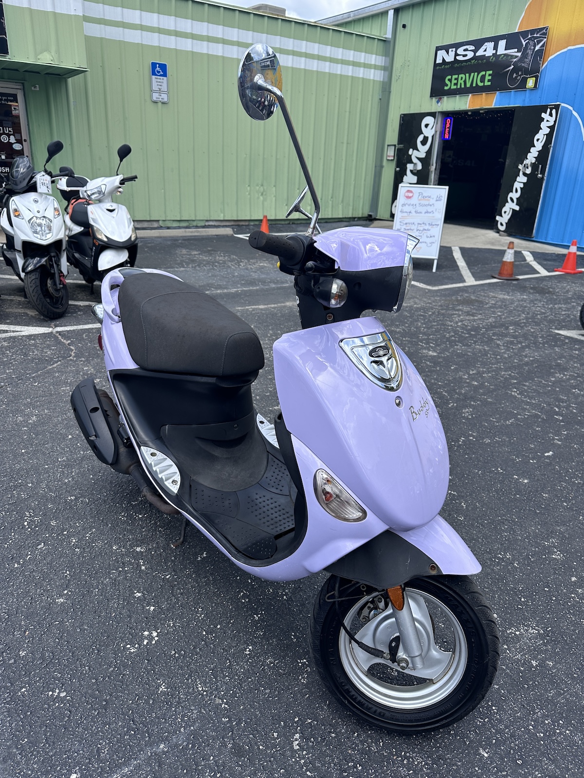 2018 Lavender Genuine Buddy Scooter (Ref# 3413) - Image 5