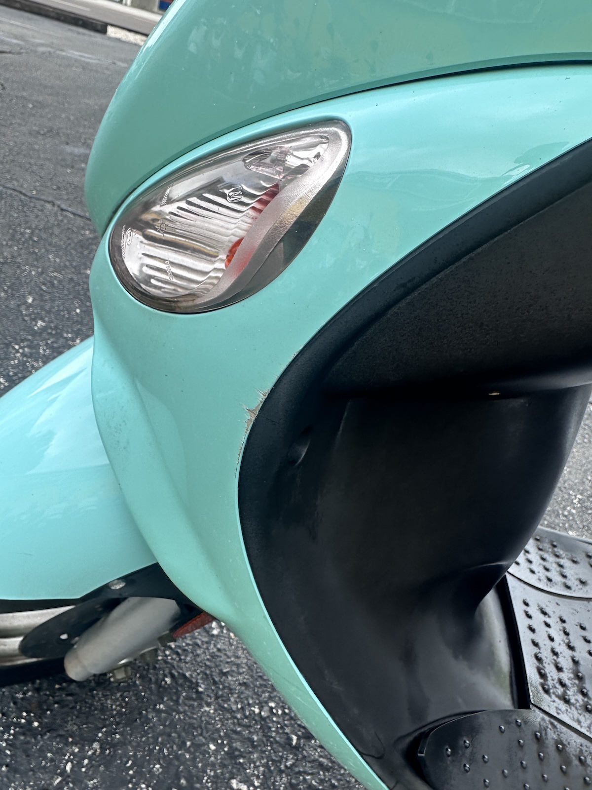 2018 Seafoam Genuine Buddy Scooter (Ref# 3221) - Image 10