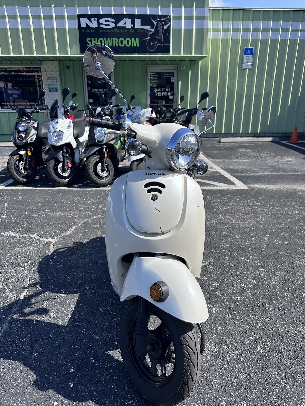 2013 Cream Honda Metropolitan Scooter (Ref# 1482) - Image 4