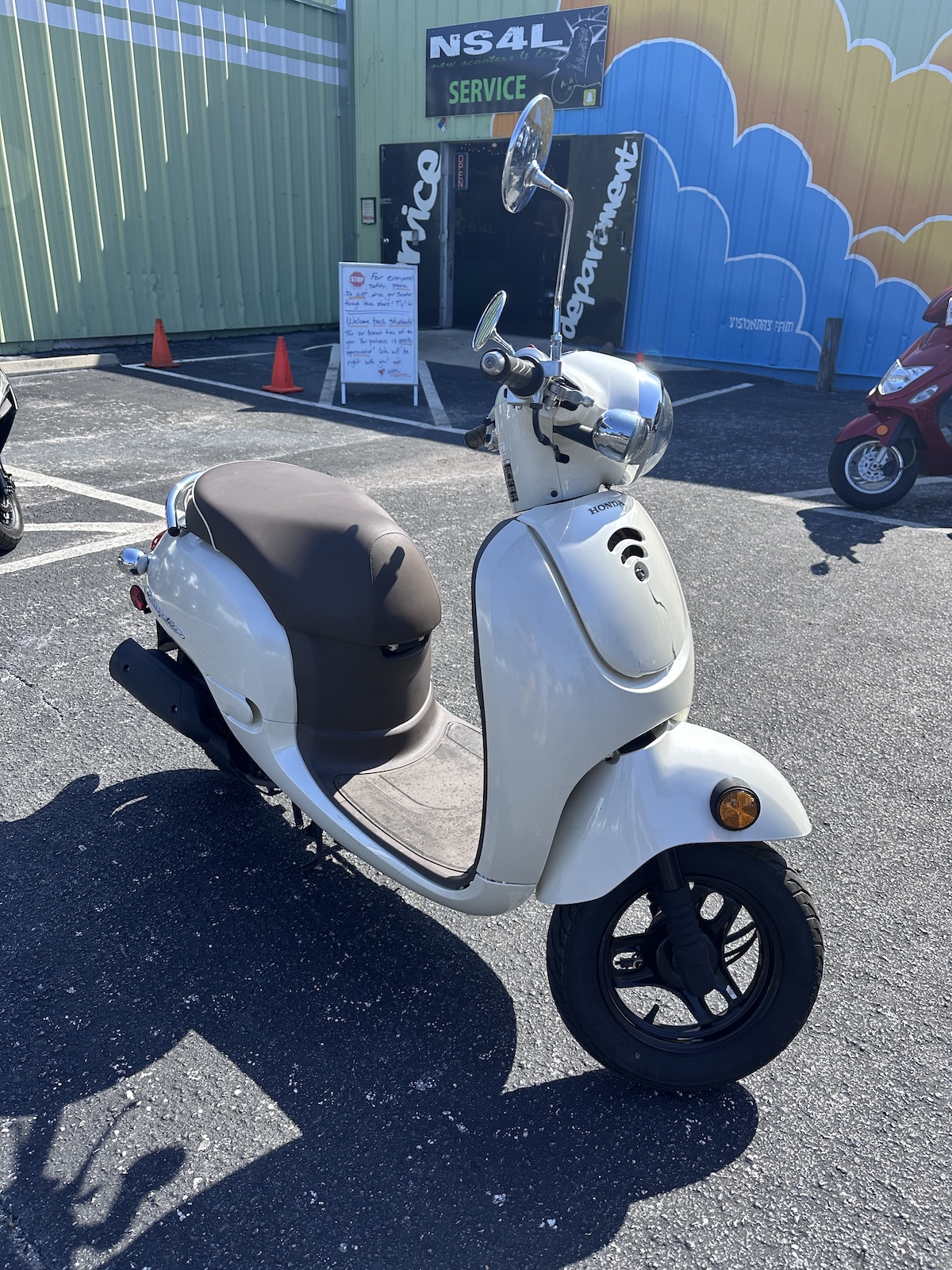 2013 Cream Honda Metropolitan Scooter (Ref# 1482) - Image 5